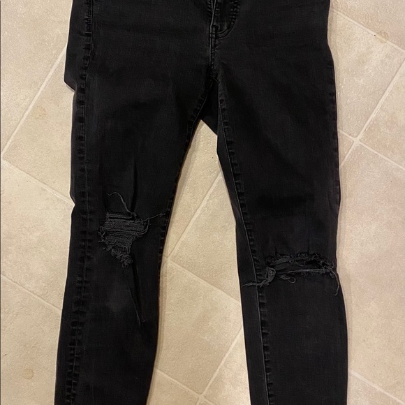 9" Mid-Rise Skinny Jeans in Black Sea - Picture 8 of 8